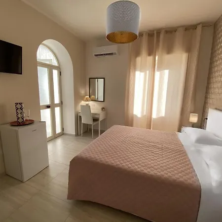 Oda ve Kahvaltı Enjoy Happyness 3*