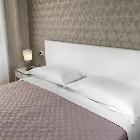 Enjoy Happyness Oda ve Kahvaltı Pompei