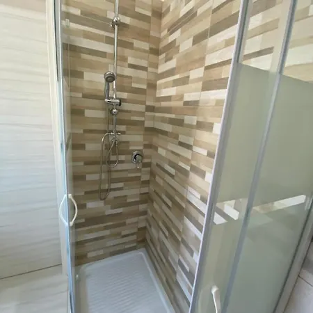 Enjoy Happyness Oda ve Kahvaltı 3*