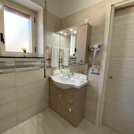 Enjoy Happyness 3* Pompei