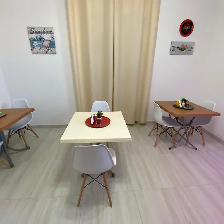 Enjoy Happyness Oda ve Kahvaltı 3*