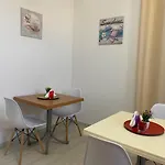Alojamento de Acomodação e Pequeno-almoço Enjoy Happyness Pompeia