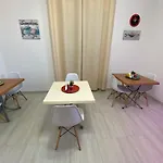 Enjoy Happyness Alojamento de Acomodação e Pequeno-almoço 3*