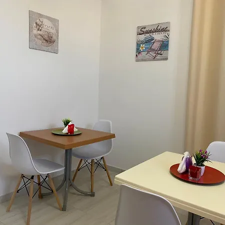 Bed & Breakfast Enjoy Happyness Pompeï